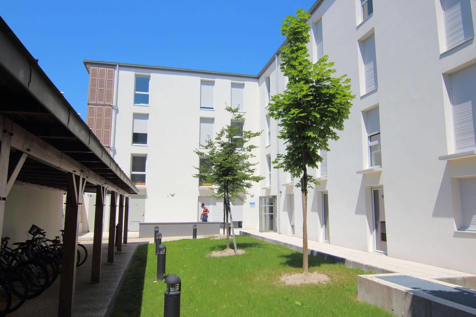 Residence Hoteliere Laudine Reims Eksteriør billede